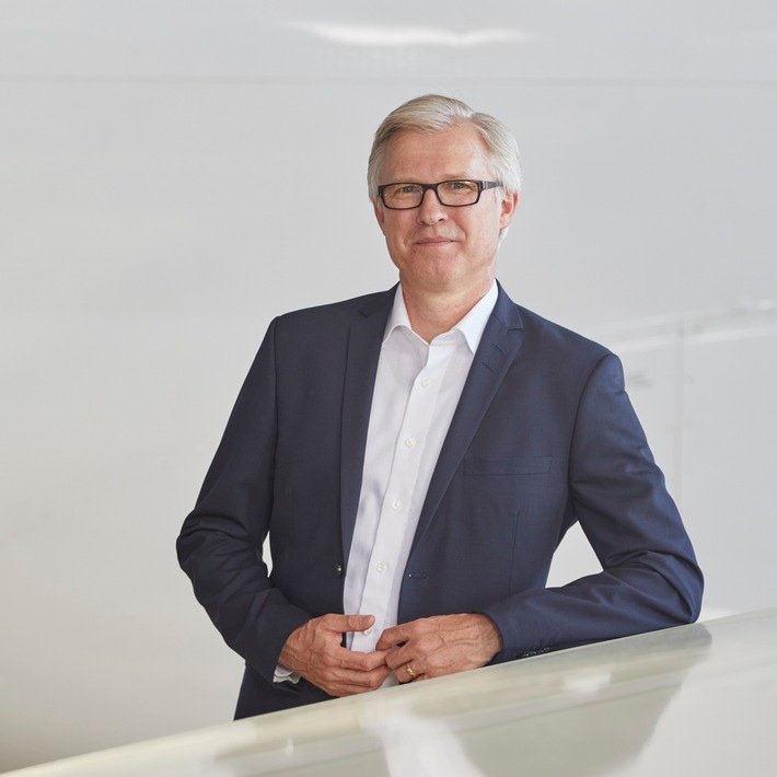 Wechsel an der Unternehmensspitze: Roland Keppler wird neuer CEO von Onlineprinters