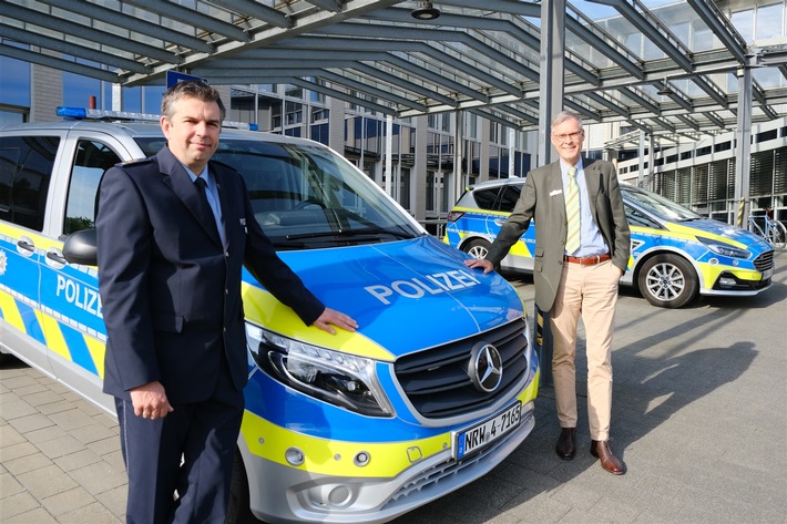 POL-GT: Landrat Adenauer begrüßt Polizeidirektor Holger Meier als neuen Abteilungsleiter der Kreispolizeibehörde Gütersloh