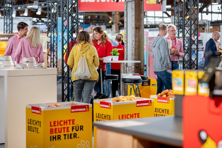 Großer Besucherandrang und gute Stimmung  auf der 11. DAS FUTTERHAUS-Hausmesse