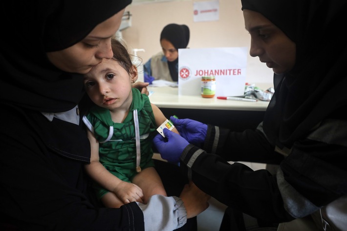 Libanon und Gaza: Brüchige Waffenruhe erschwert humanitäre Hilfe / Bündnisorganisationen von "Aktion Deutschland Hilft" leisten unter erschwerten Bedingungen Nothilfe für Hunderttausende
