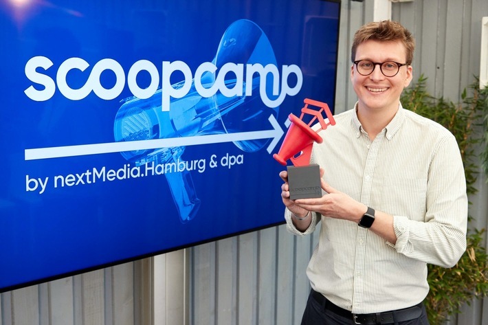 Jack Riley erhält den scoop Award 2022: "We must adapt to young audiences' habits!" / Der Preisträger des diesjährigen scoop Awards, Jack Riley. / Weiterer Text über ots und www.presseportal.de/nr/8218 / Die Verwendung dieses Bildes ist für redaktionelle Zwecke unter Beachtung ggf. genannter Nutzungsbedingungen honorarfrei. Veröffentlichung bitte mit Bildrechte-Hinweis.