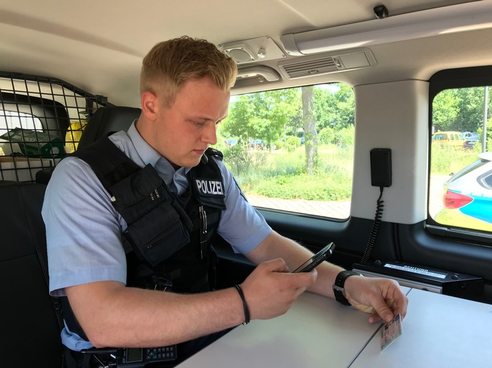 POL-WES: Kreis Wesel - Der "smarte" Helfer: Kreispolizeibehörde Wesel testet iPhones.
