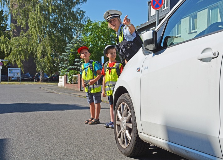 POL-ME: Schulstart: Bitte achten Sie auf "i-Dötzchen" und andere Schulkinder - Kreis Mettmann - 2408083