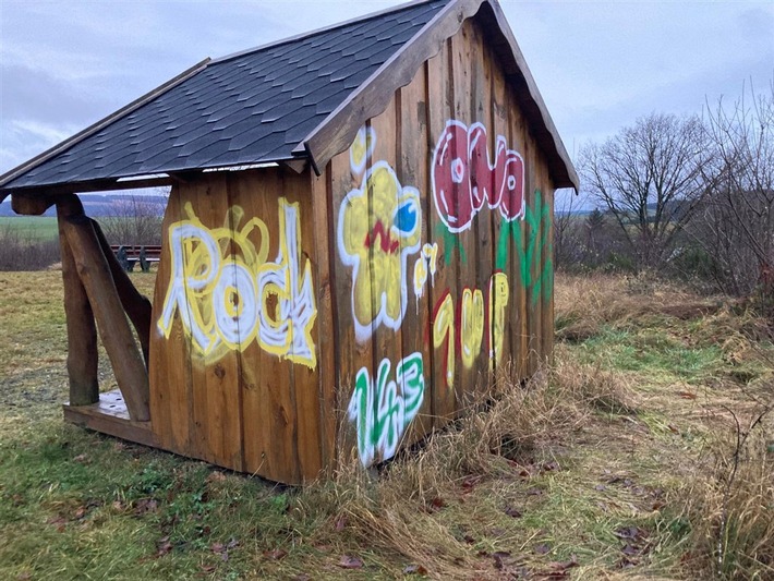 POL-PDTR: Erneute Sachbeschädigung durch Graffiti in Thalfang