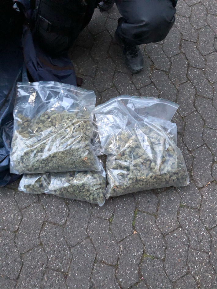 POL-ME: Polizei nimmt mutmaßlichen Drogendealer fest - Ratingen - 2004178