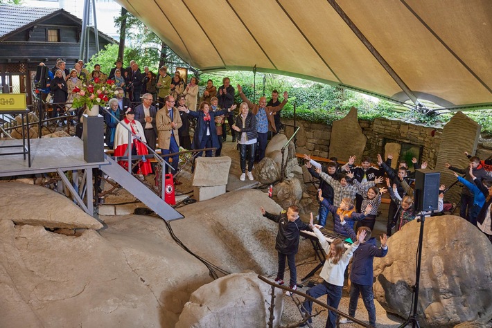 Ein Naturdenkmal als Amphitheater. Der Gletschergarten feiert sein 150 jähriges Bestehen inmitten der Gletschertöpfe.