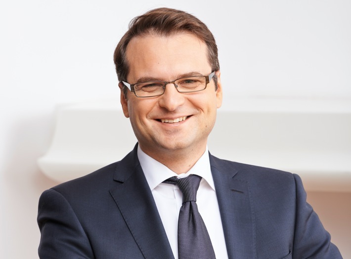 Von der Wupper an die Spree: Andreas Feicht wechselt als Staatssekretär ins Bundeswirtschaftsministerium Weiterer Text über ots und www.presseportal.de/nr/128710 / Die Verwendung dieses Bildes ist für redaktionelle Zwecke honorarfrei. Veröffentlichung bitte unter Quellenangabe: "obs/WSW Wuppertaler Stadtwerke GmbH"