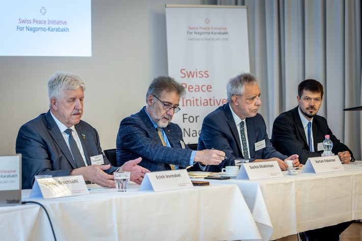 Auf dem Weg zum Frieden / CSI unterstützt das überparteiliche Komitee "Schweizer Friedensinitiative für Bergkarabach"