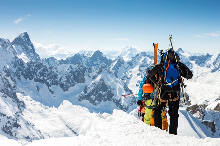 Neue Buchungsplattform GuideBase.com: Wintersport, einfach und sicher