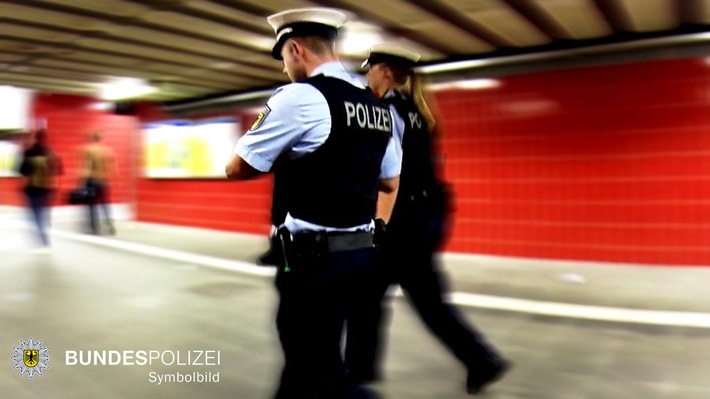 Bundespolizeidirektion München: Zahlreiche Gewaltdelikte am Wochenende: u.a. auch Attacken gegen Rettungskräfte und Polizeibeamte