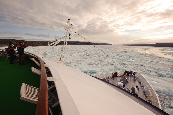 MS HANSEATIC durchfährt  erfolgreich legendäre Nordwestpassage (mit Bild)