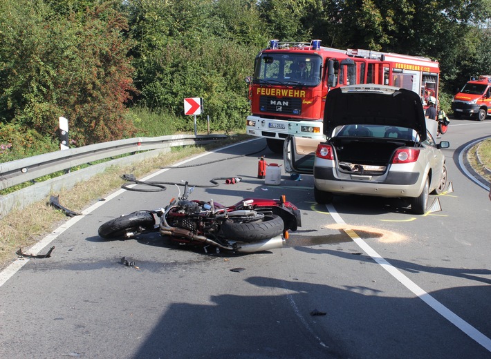 POL-RBK: Kürten - Verkehrsunfall mit schwer verletztem Motorradfahrer