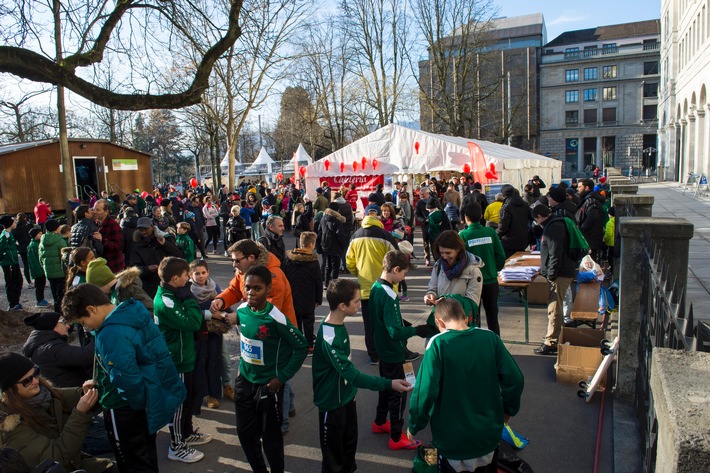 Gutes tun am Zürcher Silvesterlauf 2016 / Melden Sie sich für den Sponsorenlauf der Muskelgesellschaft an und tun Sie Gutes beim Laufen