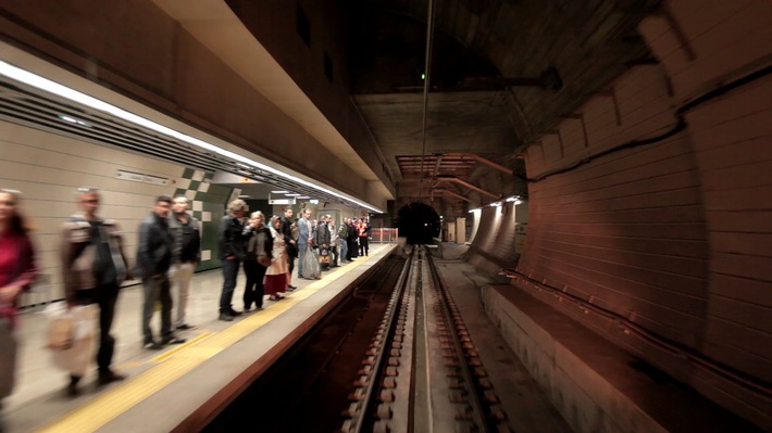 "Monumente der Moderne: Der Bosporus-Tunnel" / ZDFinfo-Doku über den Bau des Bahn-Tunnels zwischen dem europäischen und asiatischen Teil Istanbuls