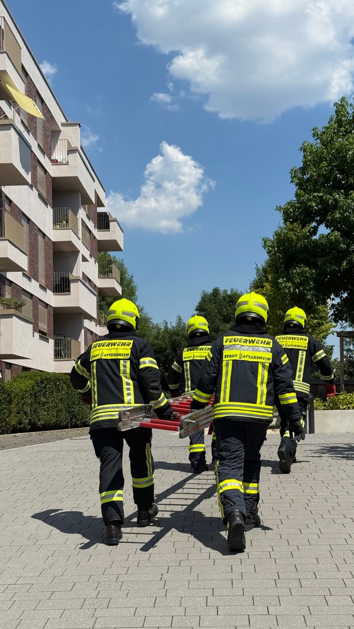 Feuerwehr MTK: Vier Einsätze bei extremer Hitze: Feuerwehr Hattersheim am Main gefordert
