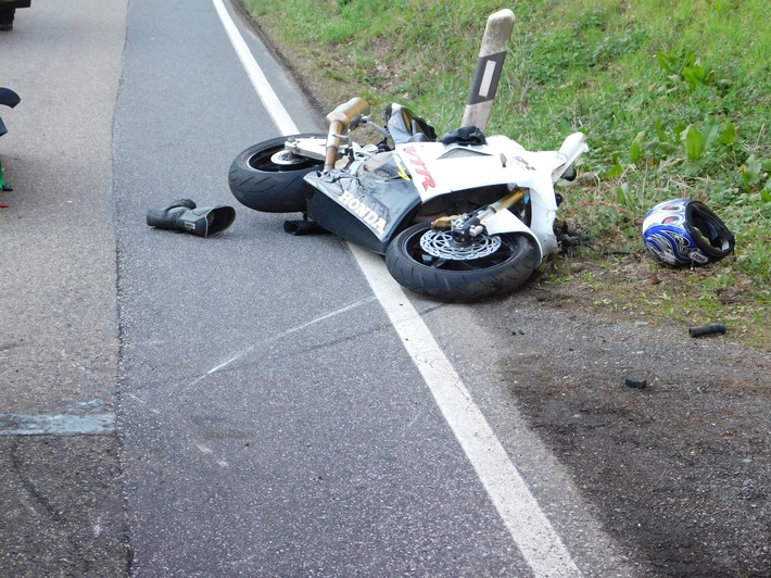 POL-PDNR: Schwerer Unfall mit Motorradfahrer im Wiedtal