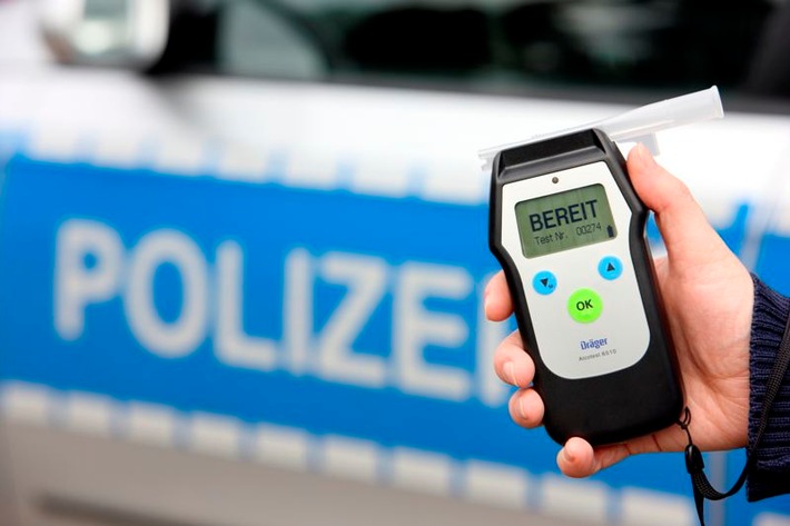 POL-BN: Bonn-Zentrum: Betrunkener Autofahrer landet im Polizeigewahrsam
