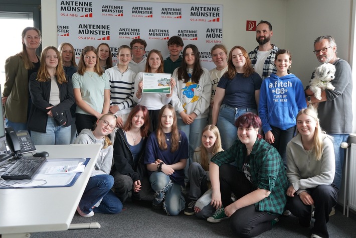 Heimspiel für Münsteraner Schülerzeitung: Das „MAGazin“ erlebt Workshop bei Antenne Münster