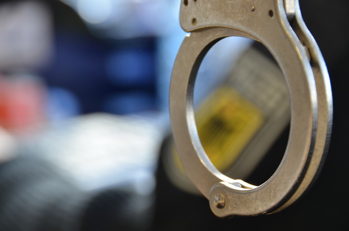 BPOLD FRA: Bundespolizei vollstreckt drei Haftbefehle gleichzeitig