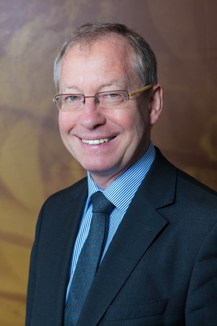 Plädoyer für eine digitale Aufholjagd: Das neue Buch "Handel mit Mehrwert - Digitaler Wandel in Märkten, Geschäftsmodellen und Geschäftssystemen"