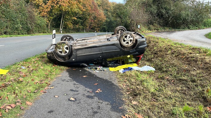 FW Xanten: Verkehrsunfall mit PKW: Alle Insassen bleiben unverletzt