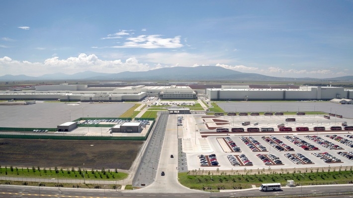 AUDI AG eröffnet Automobilwerk in Mexiko