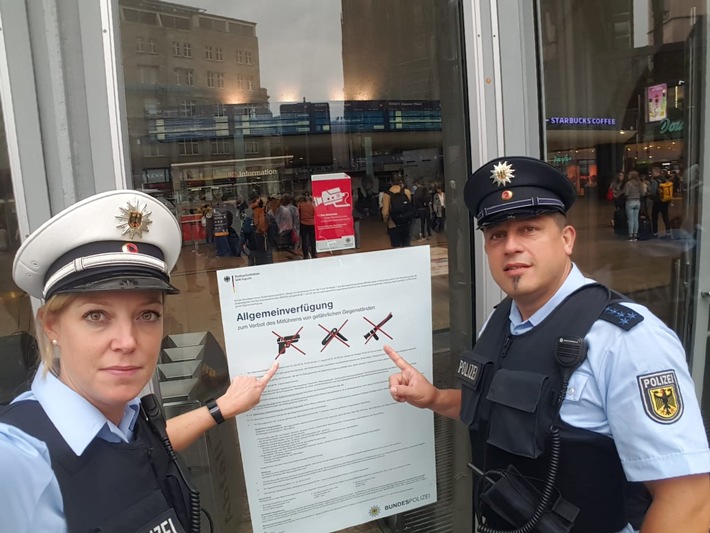BPOL NRW: Die Kölner Bundespolizei informiert über bevorstehende &quot;Waffenverbotszone&quot; im Kölner Hauptbahnhof an den kommenden Wochenenden