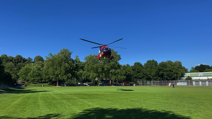 FW-EN: Rettungshubschrauber landete am Bleichstein: Notärztin per Hubschrauber zugeführt - Zwei Notfälle gleichzeitig in der Innenstadt