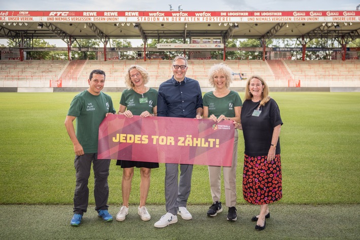 Tore für Bäume! Zum Start der EURO 2024: Football for Forests mobilisiert Fußballfans mit App für den Klimaschutz