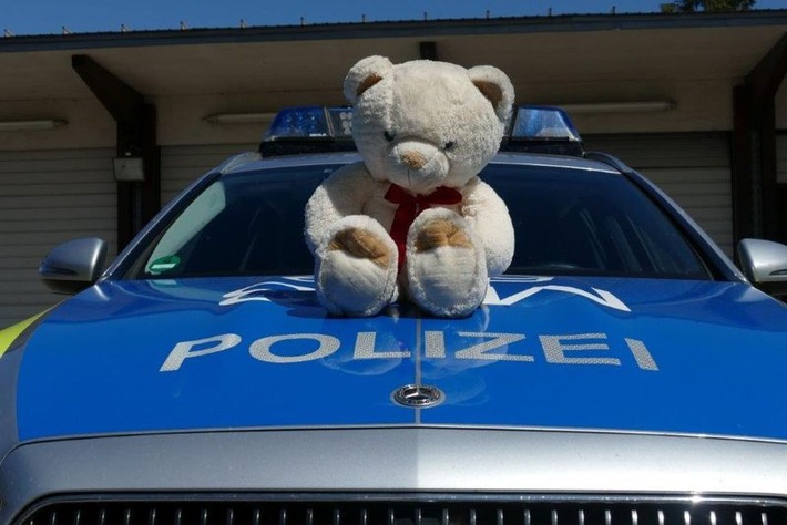 POL-MA: BAB 6 (Gem. Mannheim-Feudenheim): Verlorener Teddybär auf der Autobahn - Verlierer gesucht!