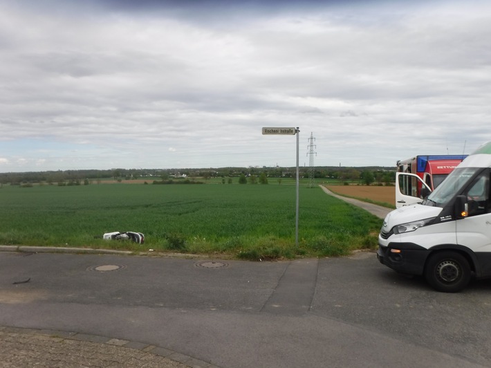 POL-DN: Fahrer eines Rollers bei Unfall verletzt