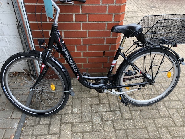 POL-NE: Verdacht "Diebstahl" - Wem gehört das schwarze Zündapp-Damenrad? (Foto anbei)
