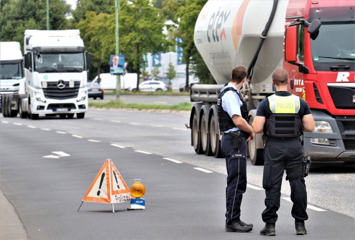 POL-NE: Landesweite Kontrollen: Polizei setzt sich für mehr Sicherheit im Lkw-Verkehr ein