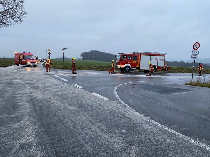 FW-Velbert: Arbeitsreicher Start ins Wochenende für die Feuerwehr Velbert