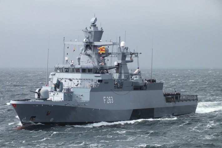 Willkommen Neugier! "Tag der Bundeswehr" im Marinestützpunkt Warnemünde