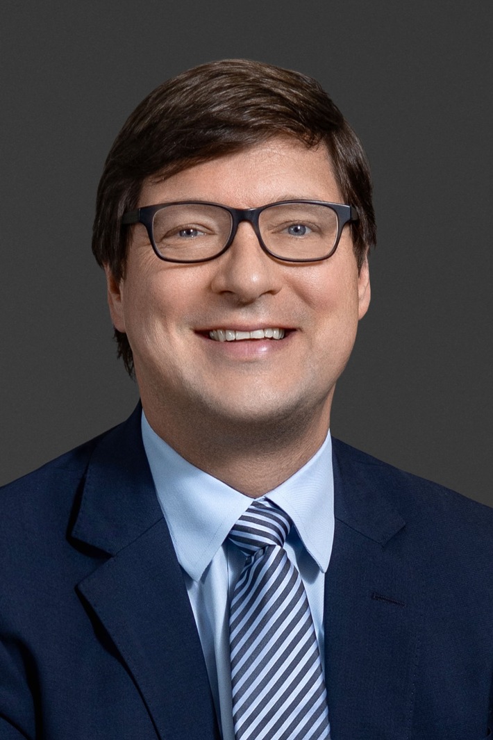 ADVANT Beiten verstärkt Berliner Standort mit Neuzugang Dominik Moser im Bereich Corporate/M&A