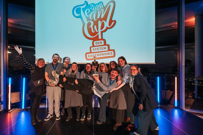 Das Siegerteam des Teamcups der Systemgastronomie 2026. / Weiterer Text über ots und www.presseportal.de/nr/156852 / Die Verwendung dieses Bildes für redaktionelle Zwecke ist unter Beachtung aller mitgeteilten Nutzungsbedingungen zulässig und dann auch honorarfrei. Veröffentlichung ausschließlich mit Bildrechte-Hinweis.