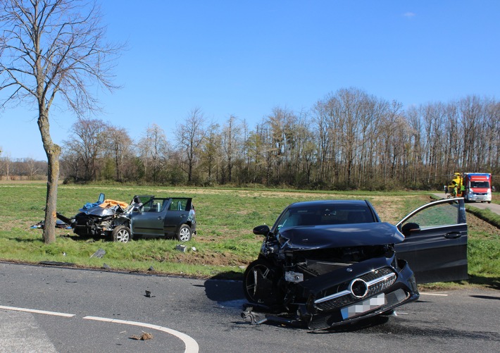 POL-DN: Zwei Schwerverletzte bei Verkehrsunfall