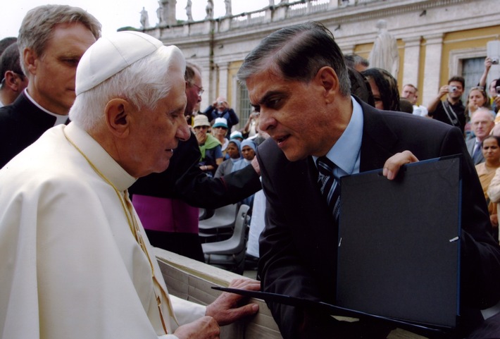 Der Zentralrat Deutscher Sinti und Roma trauert um Papst Benedikt XVI.