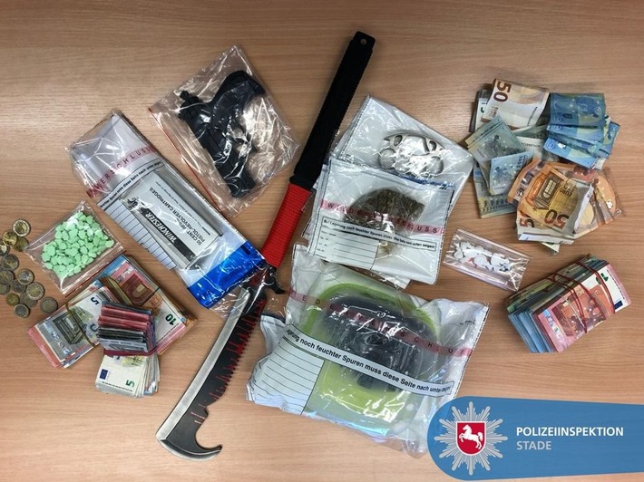 POL-STD: Polizei durchsucht 8 Objekte in Buxtehude - Drogen und Bargeld beschlagnahmt - 2 Tatverdächtige in U-Haft