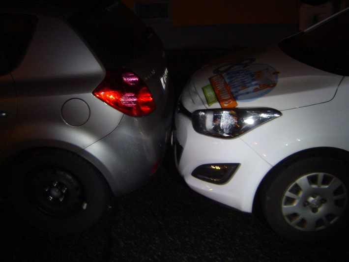 POL-PPKO: Einparkversuch scheiterte - zwei Pkw aufeinander geschoben