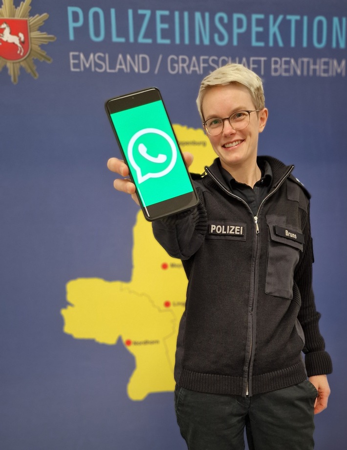 POL-EL: Landkreis Emsland/Grafschaft Bentheim - Polizei geht mit WhatsApp-Kanal an den Start (Fotos)