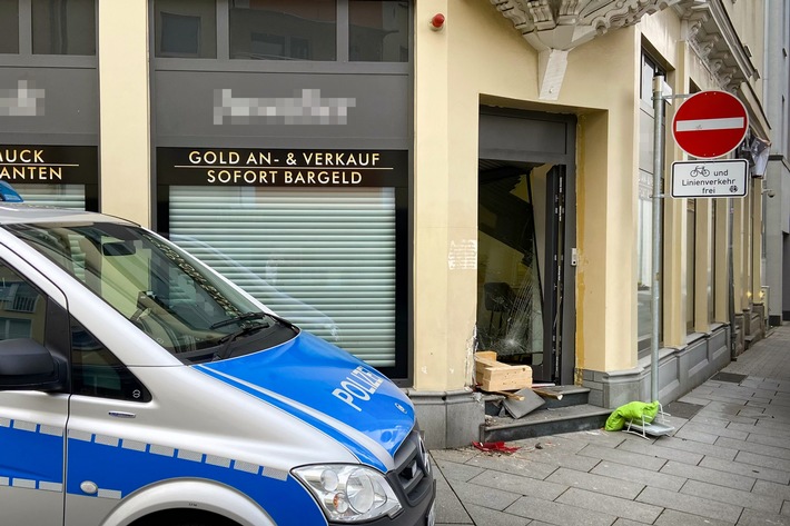 POL-GI: Gießen: Einbruch in Juweliergeschäft - Festnahme in der Bahnhofstraße