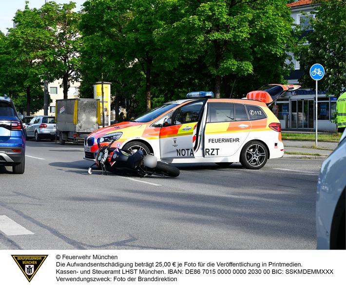 FW-M: Einsatzfahrt mit Blechschaden (Berg am Laim)
