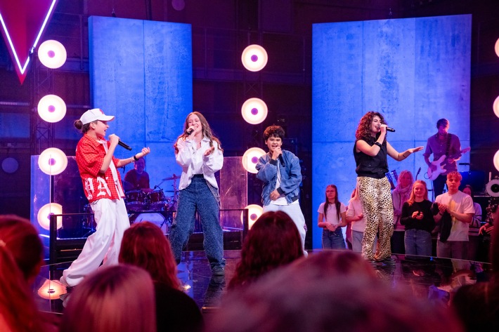 Wer kommt ins Finale? Die #VoiceKids singen am Freitag & Samstag erstmals in den neuen "Battles in Concert"