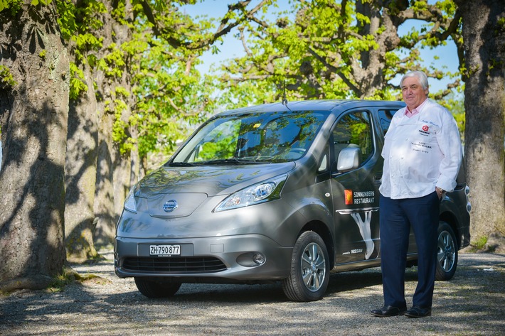 Spitzenkoch Jacky Donatz hat ein neues Rezept: Elektromobilität mit dem Nissan e-NV200