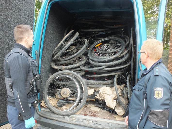 BPOL-FL: Ellund/Handewitt - Bundespolizei stellte 53 Fahrräder bei Ukrainern fest - Haft