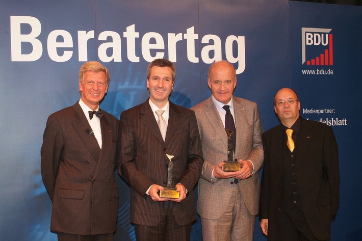 BDU ManagerAward und BDU CompanyAward 2005/2006 / Auszeichnungen für hochkarätige Managementleistungen gehen an Prof. Götz W. Werner und Würth Gruppe