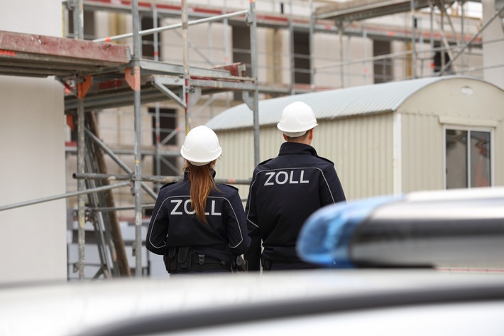 HZA-DO: Zoll im Einsatz gegen Schwarzarbeit / Prüfungen und Aufgriffe in Iserlohn