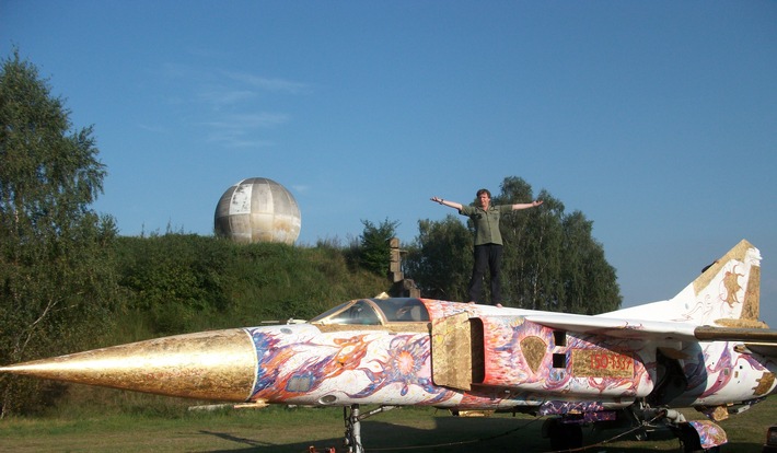 1_Peace MiG23 by Heiko Saxo.jpg